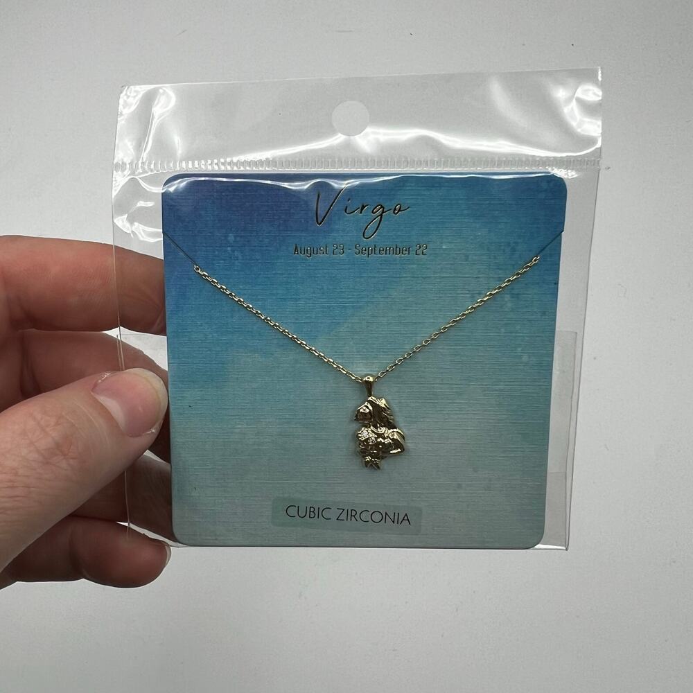 Francescaās NWT Virgo Pendant Y2K Goldā Toned Necklace